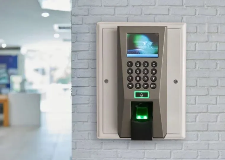 We provides a leading edge access control panel system that combines innovative software and hardware with IP technology.